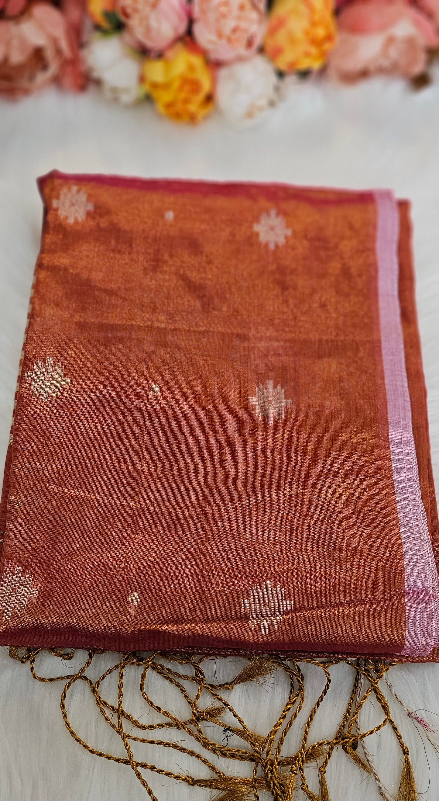 Beautiful dual shade tissue Silk saree